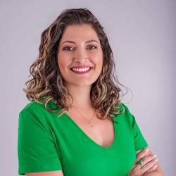 Lizziane Costa Pereira Becker